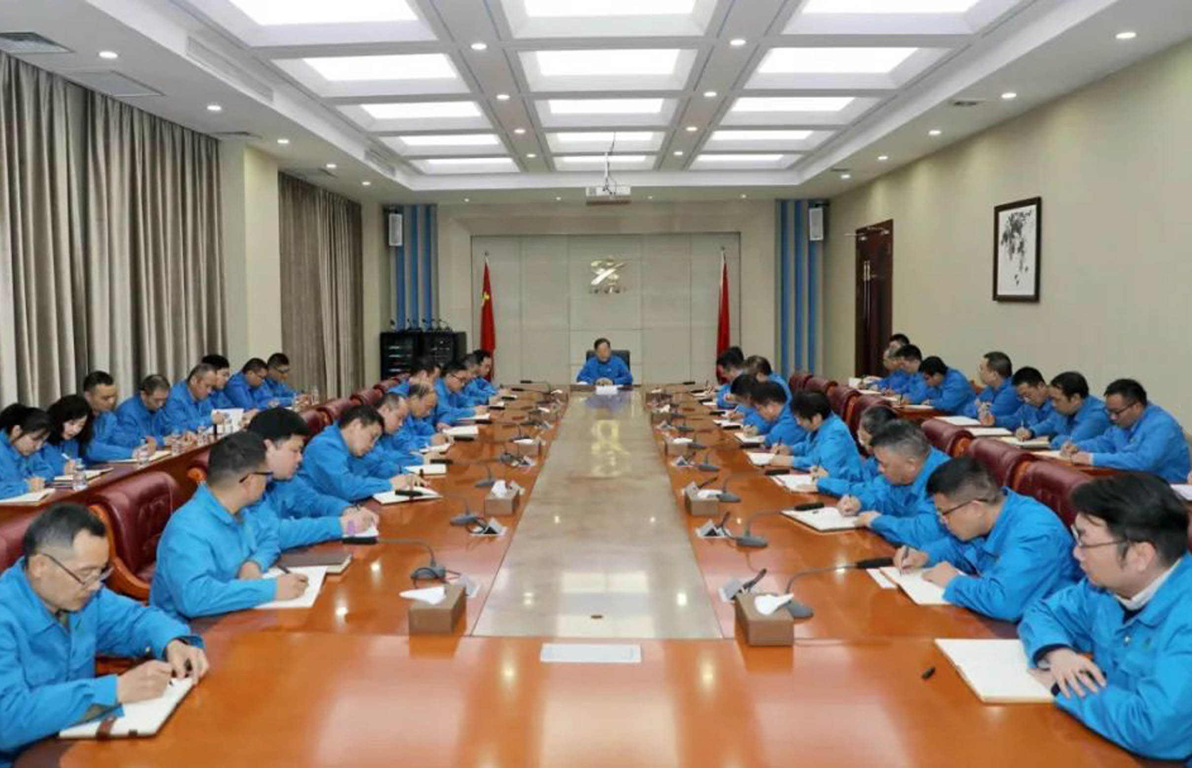 学习民营企业座谈会精神——万搏一站式服务官网集团：发挥装备能力强、制造能力强、创新能力强的优势，坚守主业、做强实业。